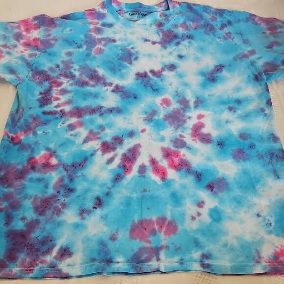Gildan Tie-Dye Shirt in Blue and Purple - Picture 16 of 16